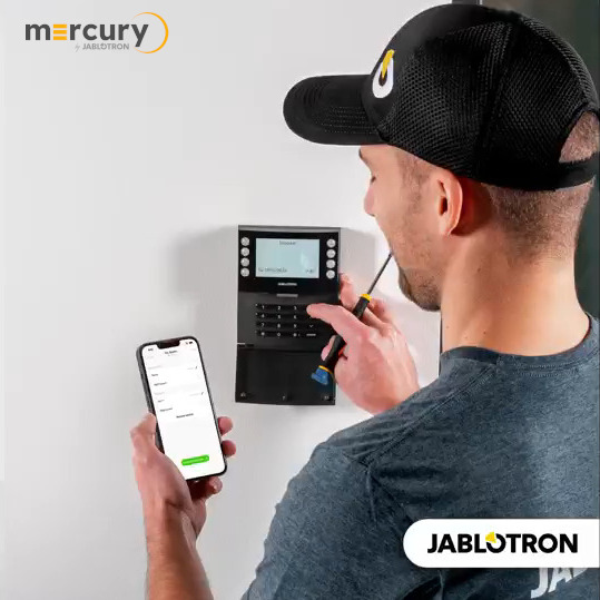 jablotronmercuryinstaller.jpg